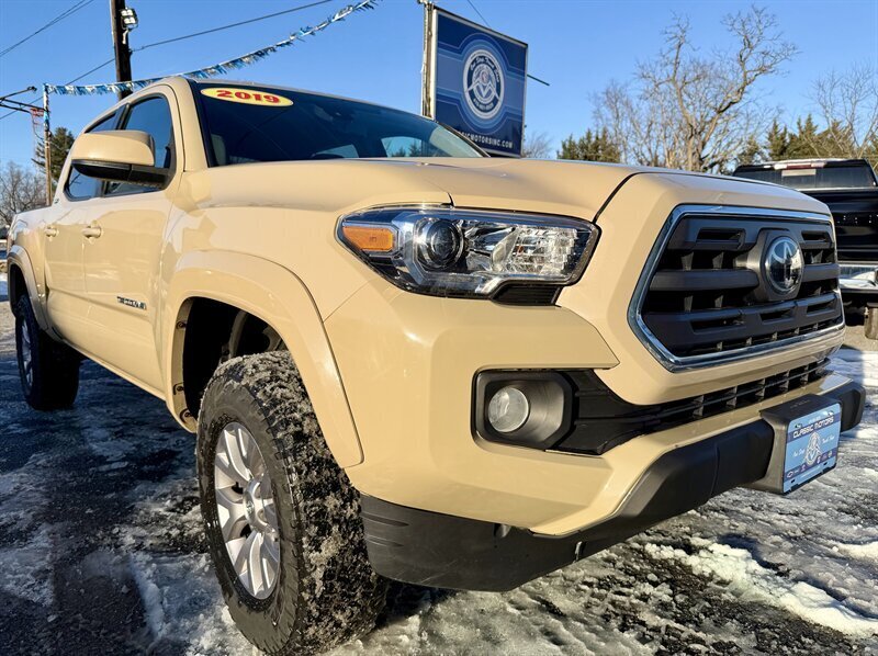 2019 Toyota Tacoma  SR5 V6 4X4