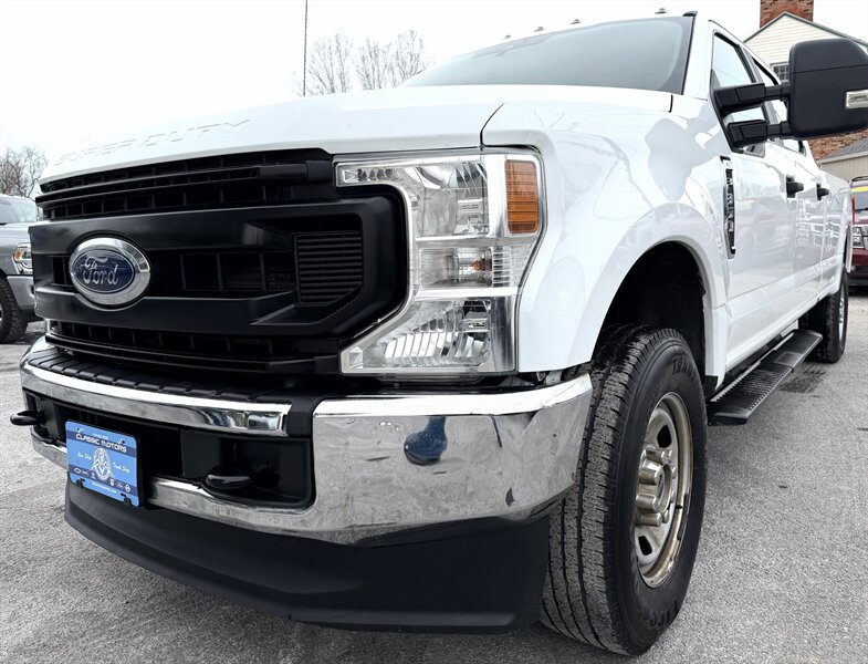2022 Ford F-350  Crew Cab XLT 4X4