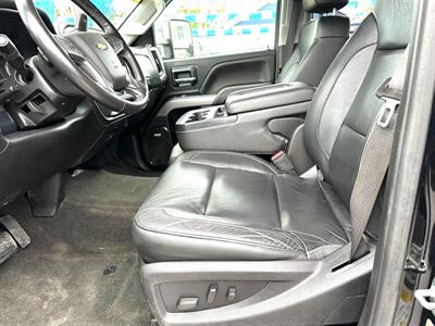 2017 Chevrolet Silverado 2500 LTZ  Crew Cab LTZ 4 - Photo 18 - Finksburg, MD 21048