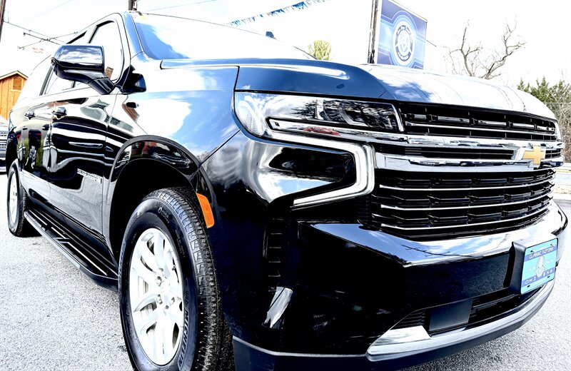 2021 Chevrolet Suburban  LT