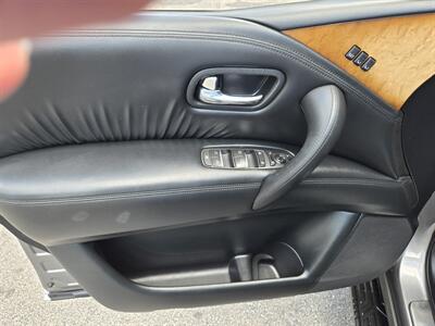 2014 INFINITI QX80 - Photo 8 - North Easton, MA 02356