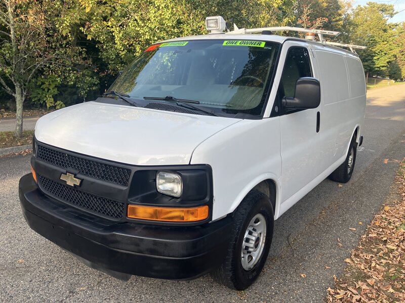 2015 GMC Savana 3500   - Photo 1 - North Easton, MA 02356