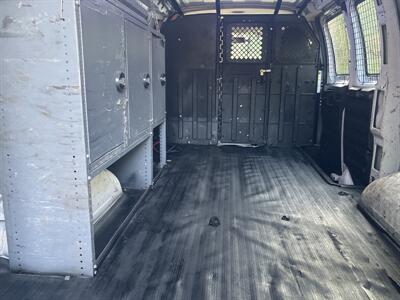 2015 GMC Savana 3500 - Photo 10 - North Easton, MA 02356