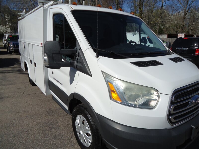 The 2015 Ford TRANSIT 250 photos