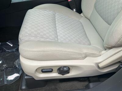 2014 Ford Explorer XLT   - Photo 8 - North Easton, MA 02356