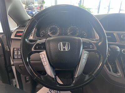 2016 Honda Odyssey Touring   - Photo 13 - Elmhurst, IL 60126
