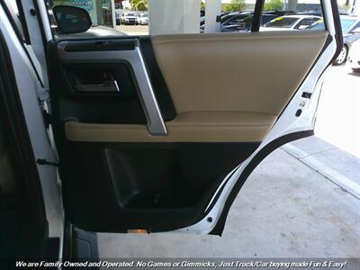 2018 Toyota 4Runner SR5 Premium - Photo 25 - Mesa, AZ 85202