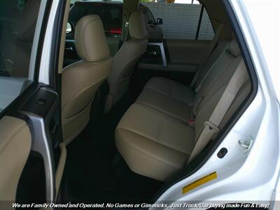 2018 Toyota 4Runner SR5 Premium - Photo 18 - Mesa, AZ 85202