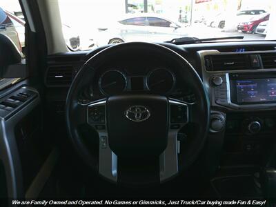 2018 Toyota 4Runner SR5 Premium - Photo 12 - Mesa, AZ 85202