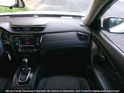 2019 Nissan Rogue S   - Photo 32 - Mesa, AZ 85202