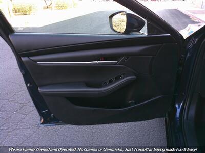 2021 Mazda Mazda3 Hatchback Select - Photo 13 - Mesa, AZ 85202