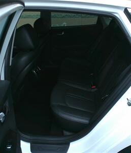 2020 Kia Optima EX Premium   - Photo 16 - Mesa, AZ 85202