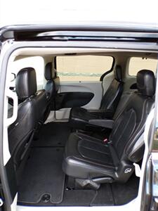 2018 Chrysler Pacifica Touring L   - Photo 20 - Mesa, AZ 85202