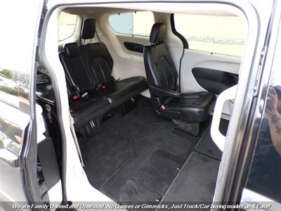 2018 Chrysler Pacifica Touring L   - Photo 30 - Mesa, AZ 85202