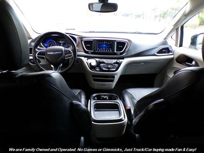 2018 Chrysler Pacifica Touring L   - Photo 38 - Mesa, AZ 85202
