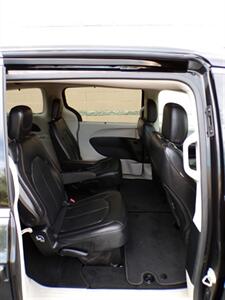 2018 Chrysler Pacifica Touring L   - Photo 27 - Mesa, AZ 85202