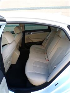 2017 Hyundai Sonata SE   - Photo 19 - Mesa, AZ 85202