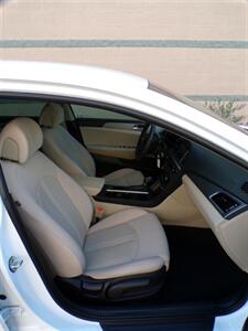 2017 Hyundai Sonata SE   - Photo 27 - Mesa, AZ 85202