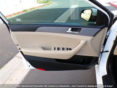 2017 Hyundai Sonata SE   - Photo 12 - Mesa, AZ 85202