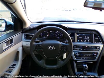 2017 Hyundai Sonata SE   - Photo 13 - Mesa, AZ 85202