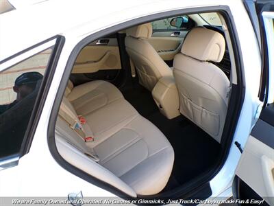 2017 Hyundai Sonata SE   - Photo 24 - Mesa, AZ 85202