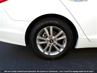 2017 Hyundai Sonata SE   - Photo 42 - Mesa, AZ 85202