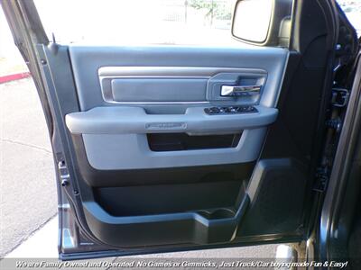 2017 RAM 1500 Crew Cab Big Horn   - Photo 12 - Mesa, AZ 85202