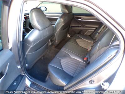 2019 Toyota Camry SE - Photo 18 - Mesa, AZ 85202