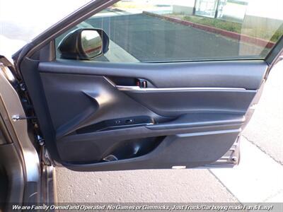 2019 Toyota Camry SE - Photo 28 - Mesa, AZ 85202