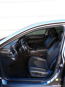 2019 Toyota Camry SE - Photo 15 - Mesa, AZ 85202