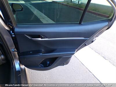 2019 Toyota Camry SE - Photo 24 - Mesa, AZ 85202