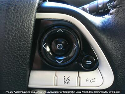 2018 Toyota Prius Four Touring   - Photo 39 - Mesa, AZ 85202
