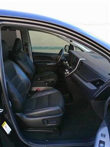 2015 Toyota Sienna SE Premium 8-Passeng - Photo 29 - Mesa, AZ 85202