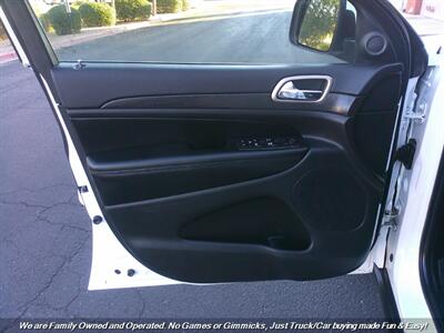 2017 Jeep Grand Cherokee Laredo   - Photo 12 - Mesa, AZ 85202