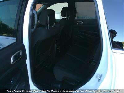 2017 Jeep Grand Cherokee Laredo   - Photo 17 - Mesa, AZ 85202