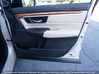 2017 Honda CR-V Touring   - Photo 30 - Mesa, AZ 85202
