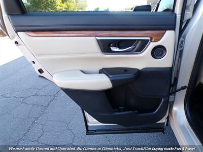 2017 Honda CR-V Touring   - Photo 18 - Mesa, AZ 85202