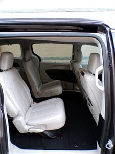 2017 Chrysler Pacifica Touring-L Plus   - Photo 28 - Mesa, AZ 85202