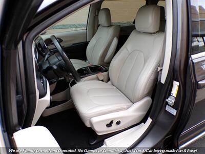 2017 Chrysler Pacifica Touring-L Plus   - Photo 16 - Mesa, AZ 85202