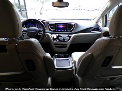 2017 Chrysler Pacifica Touring-L Plus   - Photo 35 - Mesa, AZ 85202