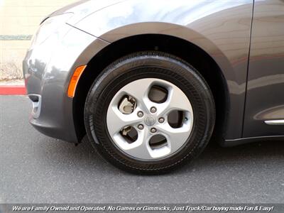 2017 Chrysler Pacifica Touring-L Plus   - Photo 61 - Mesa, AZ 85202