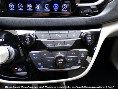 2017 Chrysler Pacifica Touring-L Plus   - Photo 46 - Mesa, AZ 85202