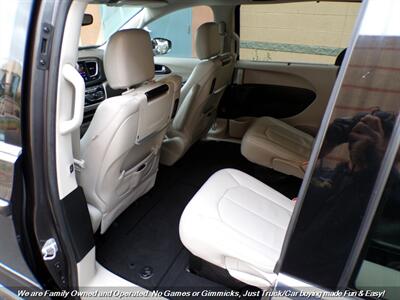 2017 Chrysler Pacifica Touring-L Plus   - Photo 19 - Mesa, AZ 85202