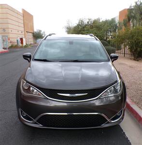 2017 Chrysler Pacifica Touring-L Plus   - Photo 2 - Mesa, AZ 85202