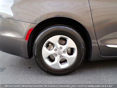 2017 Chrysler Pacifica Touring-L Plus   - Photo 64 - Mesa, AZ 85202