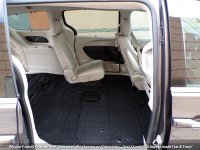 2017 Chrysler Pacifica Touring-L Plus   - Photo 56 - Mesa, AZ 85202