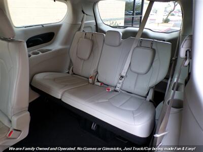 2017 Chrysler Pacifica Touring-L Plus   - Photo 22 - Mesa, AZ 85202