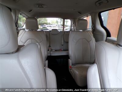 2017 Chrysler Pacifica Touring-L Plus   - Photo 29 - Mesa, AZ 85202