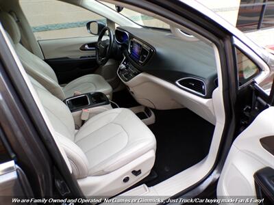2017 Chrysler Pacifica Touring-L Plus   - Photo 32 - Mesa, AZ 85202