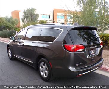 2017 Chrysler Pacifica Touring-L Plus   - Photo 7 - Mesa, AZ 85202